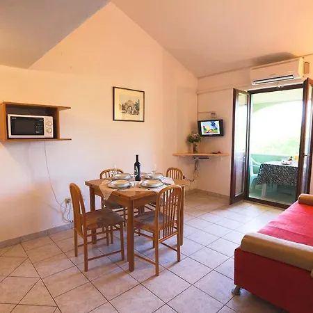 Family Friendly With A Swimming Pool Nin, Zadar - 6560 נין
