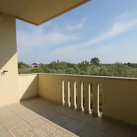 דירה Family Friendly With A Swimming Pool Nin, Zadar - 6560 נין