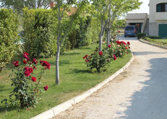 Family-friendly With Swimming Pool Nin, Zadar - 6560 Apartmán *