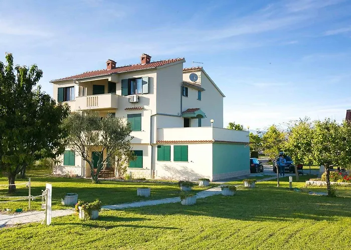 Family-friendly With Swimming Pool Nin, Zadar - 6560 Apartman *