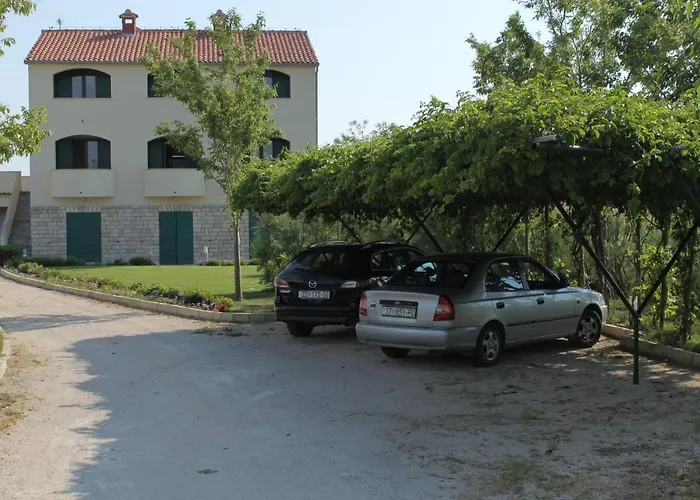 Family-friendly With Swimming Pool Nin, Zadar - 6560 דירה